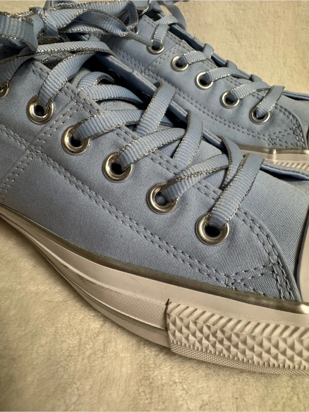 Converse Chuck Taylor All Star Madison OX - size 8